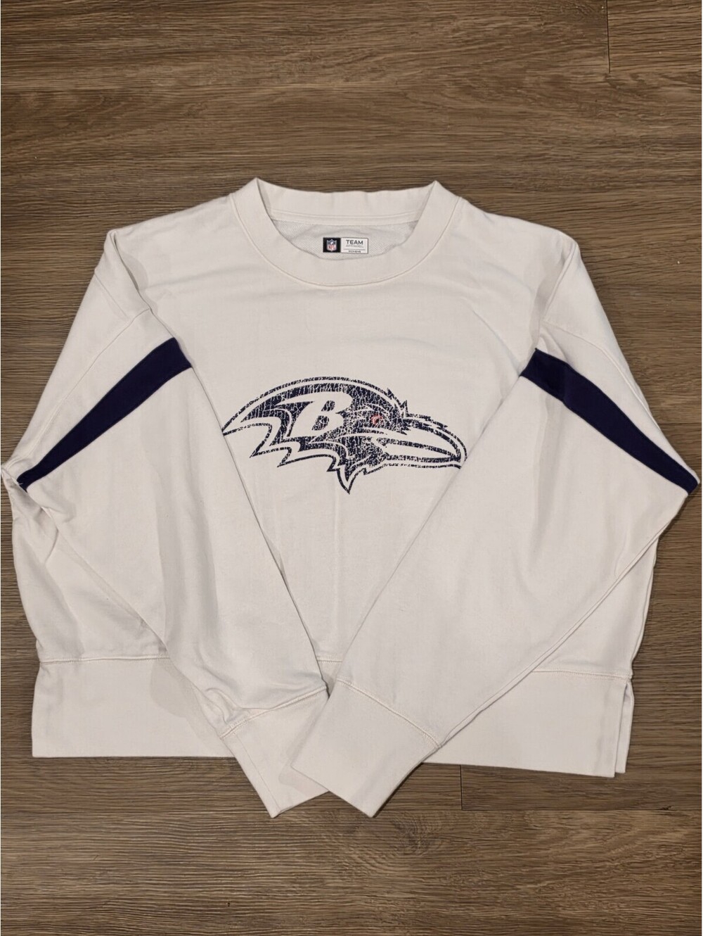 NFL Team Apparel Baltimore Ravens Womens Medium White Cropped Sweatshirt